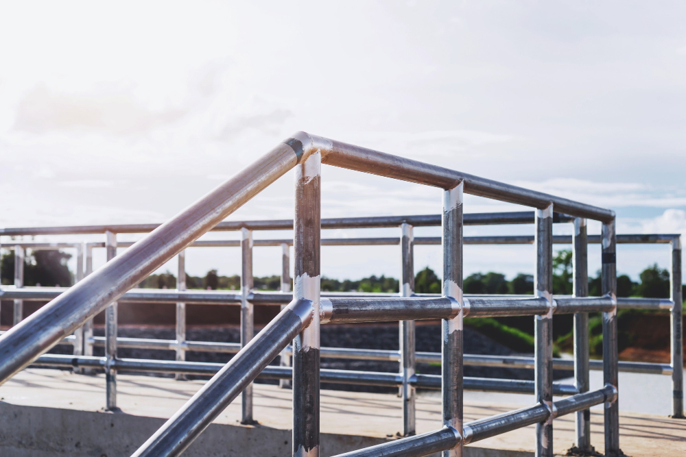Benefits of Aluminum for Handrails
